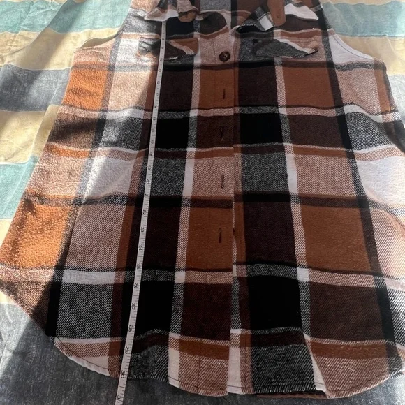Plaid Sleeveless Shirt / vest. Brown and Black - Picture 2 of 5